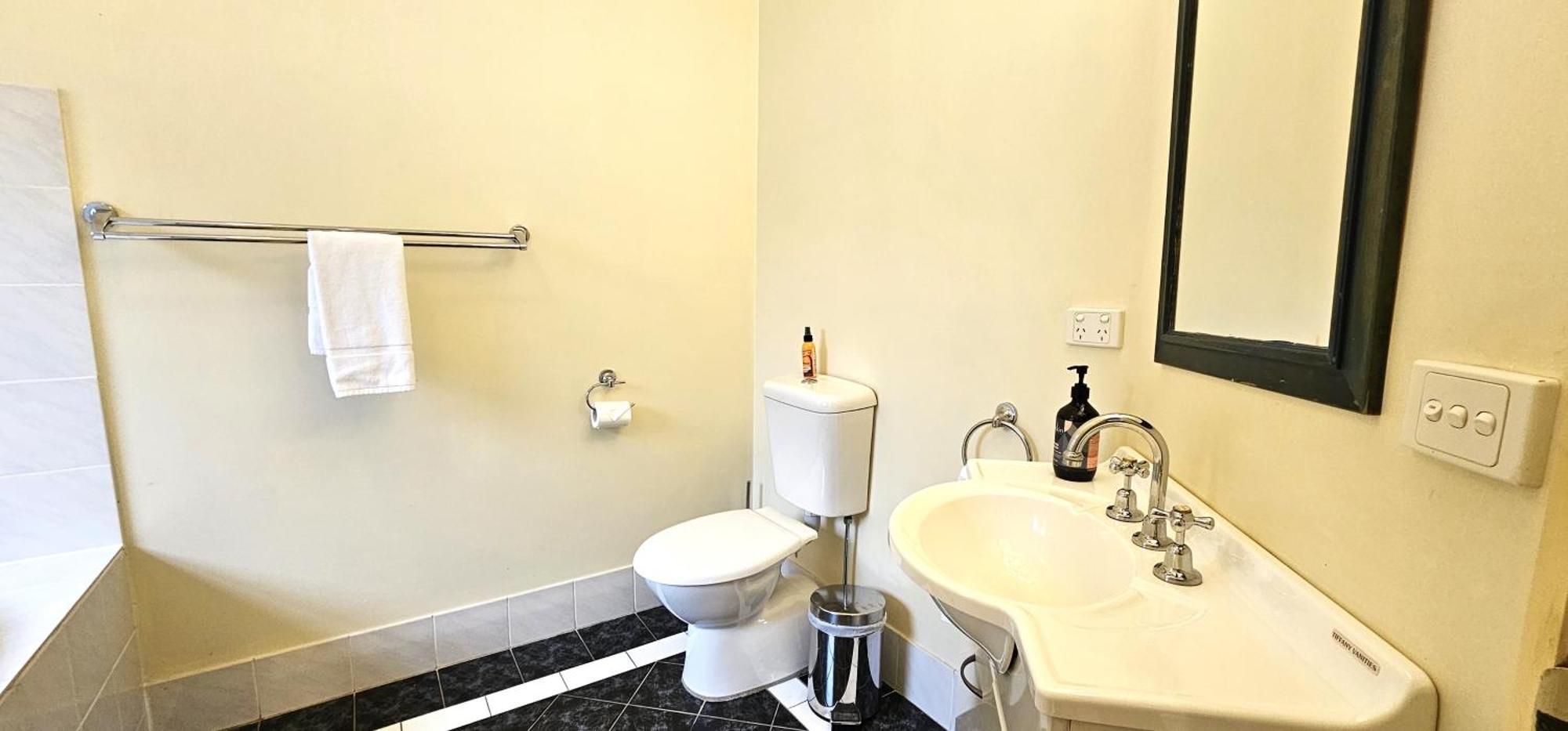 Chez Vous French Spa Villa 2 포콜빈 외부 사진